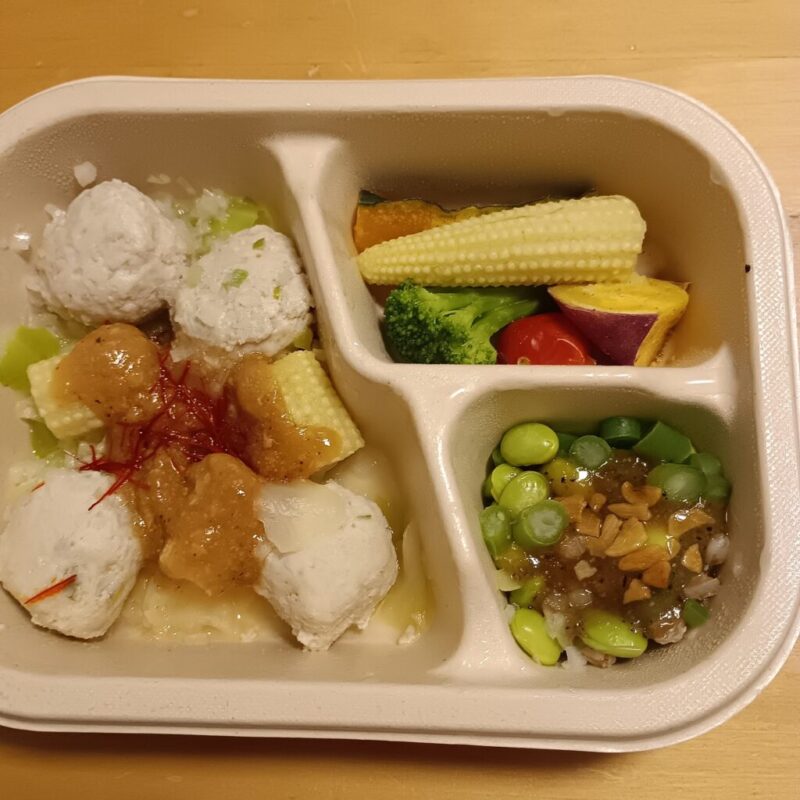 グリーンスプーン鶏つくねのねぎ塩麹だれ　解凍後